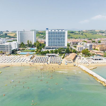 Hermitage Hotel Silvi Marina Exterior photo