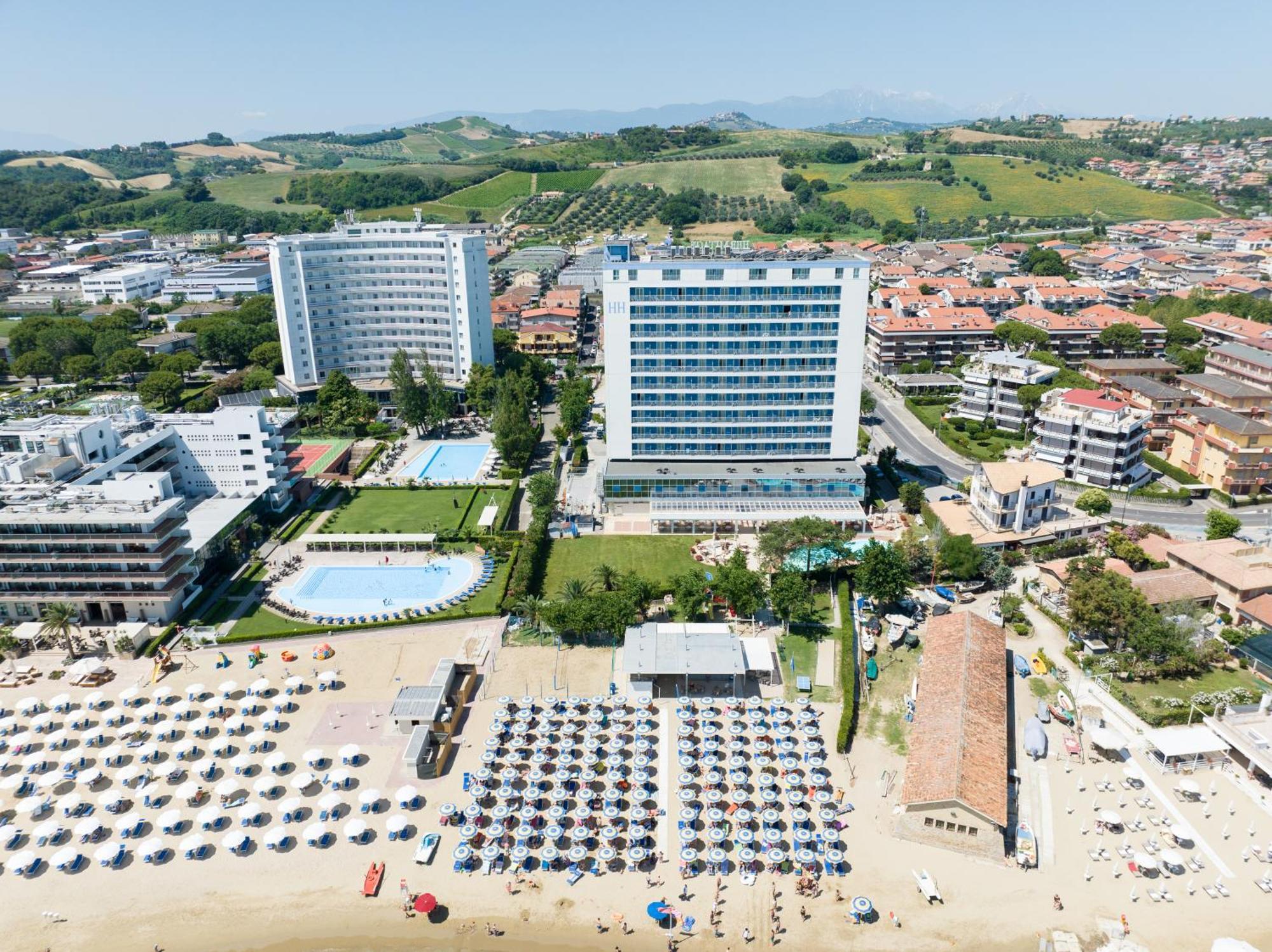 Hermitage Hotel Silvi Marina Exterior photo