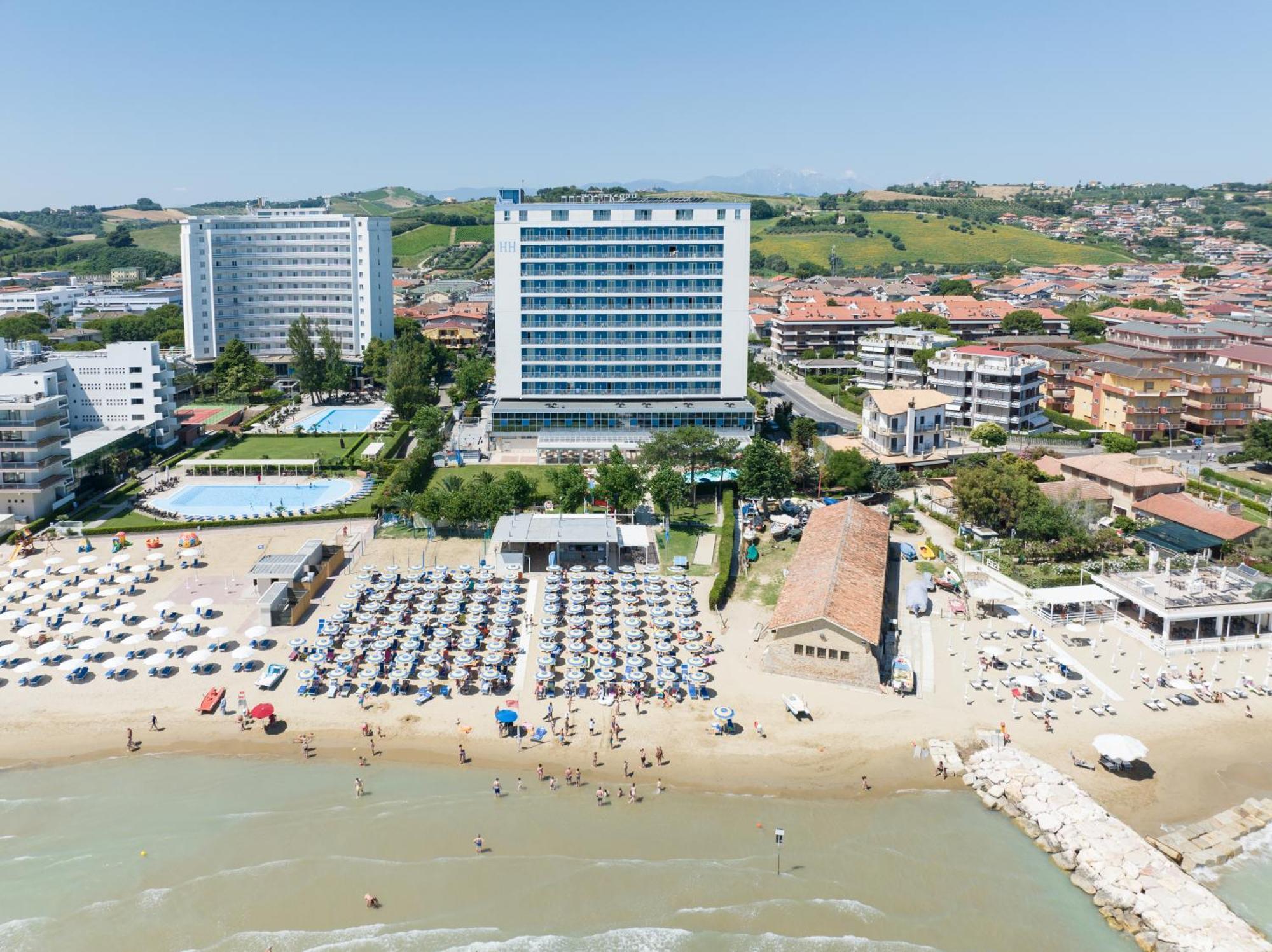 Hermitage Hotel Silvi Marina Exterior photo