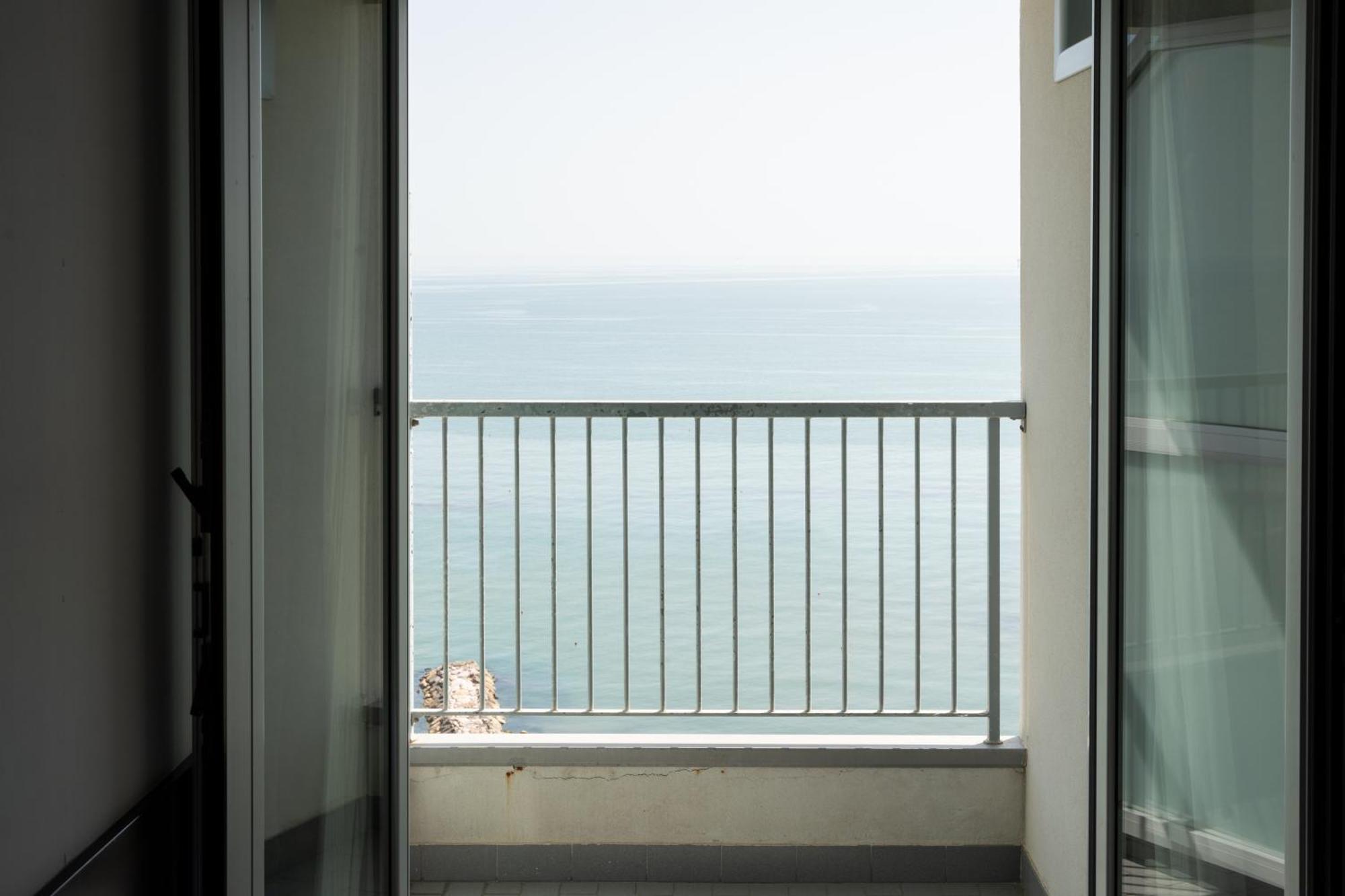 Hermitage Hotel Silvi Marina Exterior photo