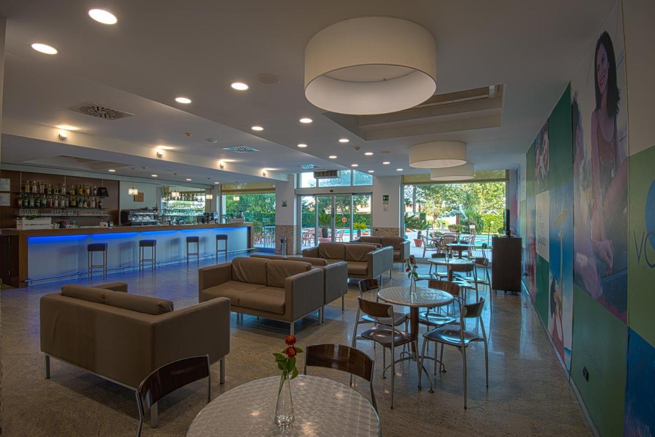 Hermitage Hotel Silvi Marina Exterior photo